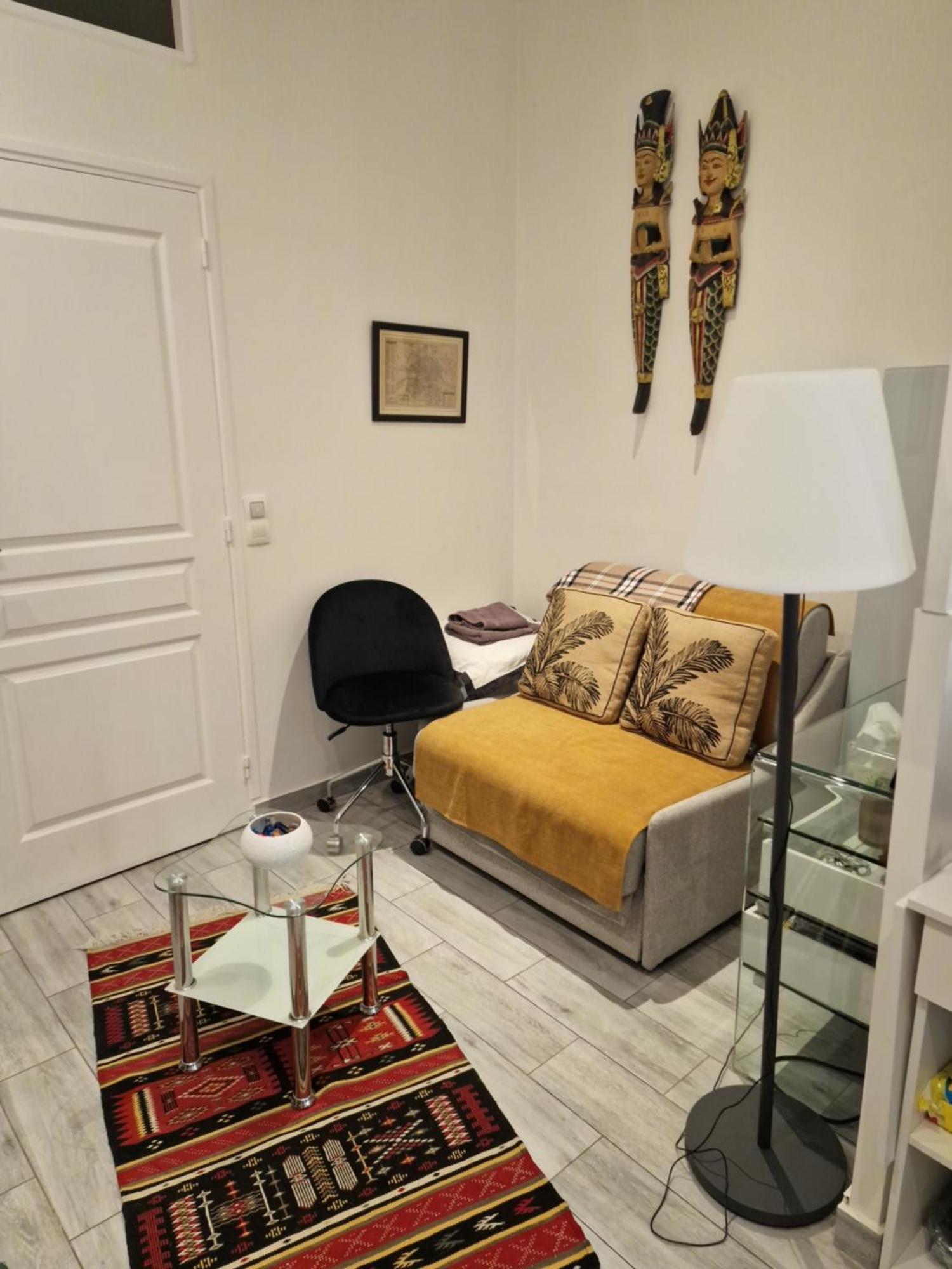 De Charme Champs Elysees Apartment Paris